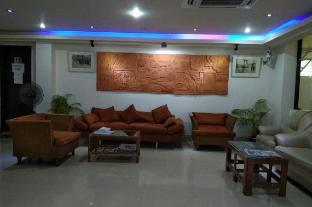 Hotel Crown,,3 star