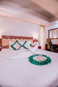 hotel crown