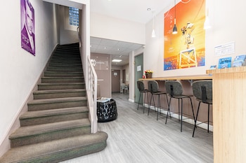 Modern Waikiki Hotel,Cannes Old Town>>Cannes,2 star