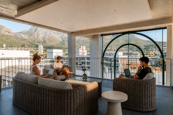 ten on v fluent serviced apartments