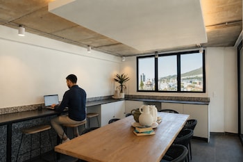 ten on v fluent serviced apartments