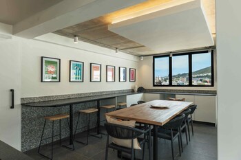 ten on v fluent serviced apartments