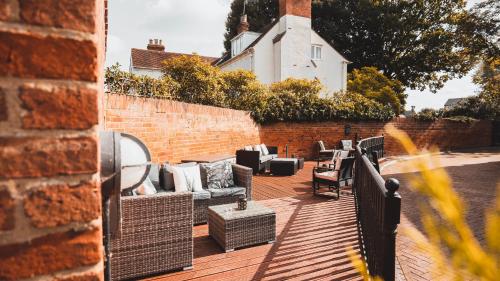 stratford limes hotel