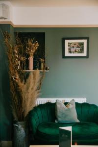 stratford limes hotel