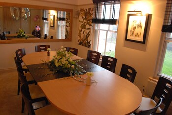 stratford limes hotel