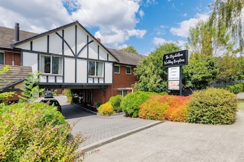 elizabethan lodge