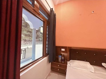 Hotel Moon Rise,,2 star