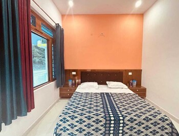 Hotel Moon Rise,,2 star