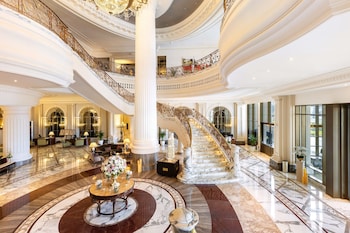 al habtoor palace