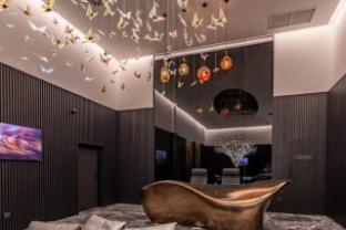 hotel cube