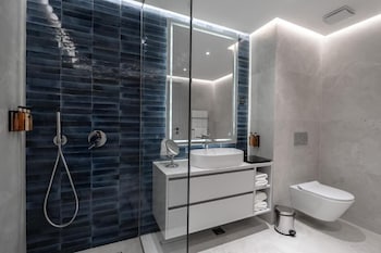 hotel cube