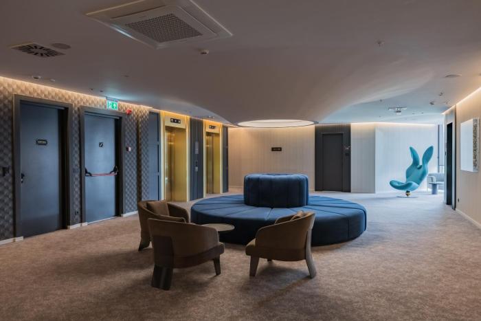 hotel cube