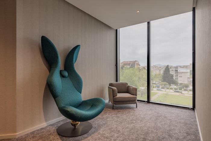hotel cube