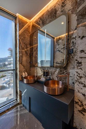 hotel cube