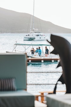 Bitter End Yacht Club,Near Bitter End Gardens,4 star