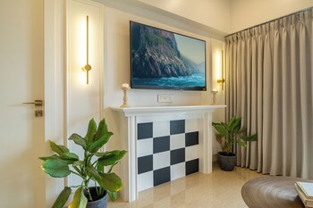 golf chateau serviced apartments