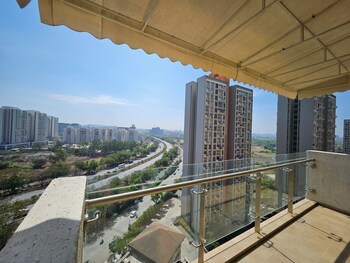 golf chateau serviced apartments