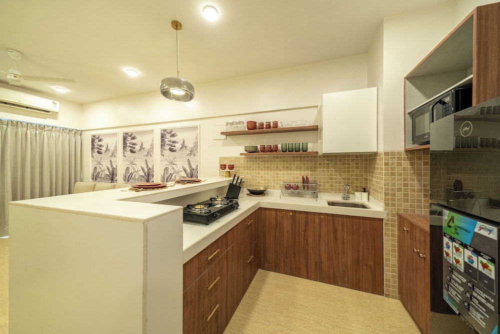 golf chateau serviced apartments