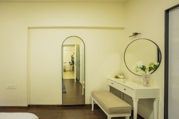 golf chateau serviced apartments