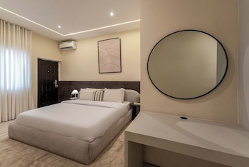 Eliz Apartment,,5 star