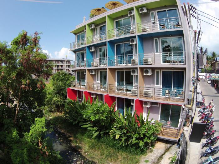 cheeky monkeys samui