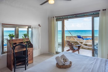 ventanas al mar adults only