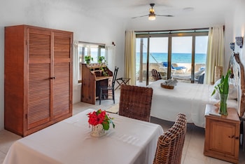 ventanas al mar adults only