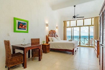 ventanas al mar adults only