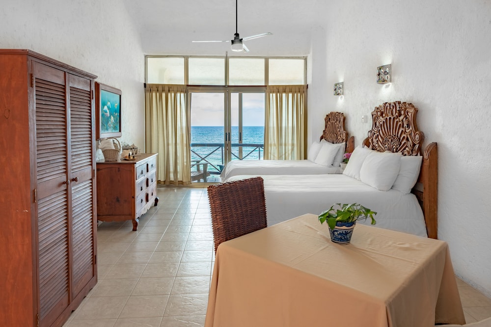 ventanas al mar adults only