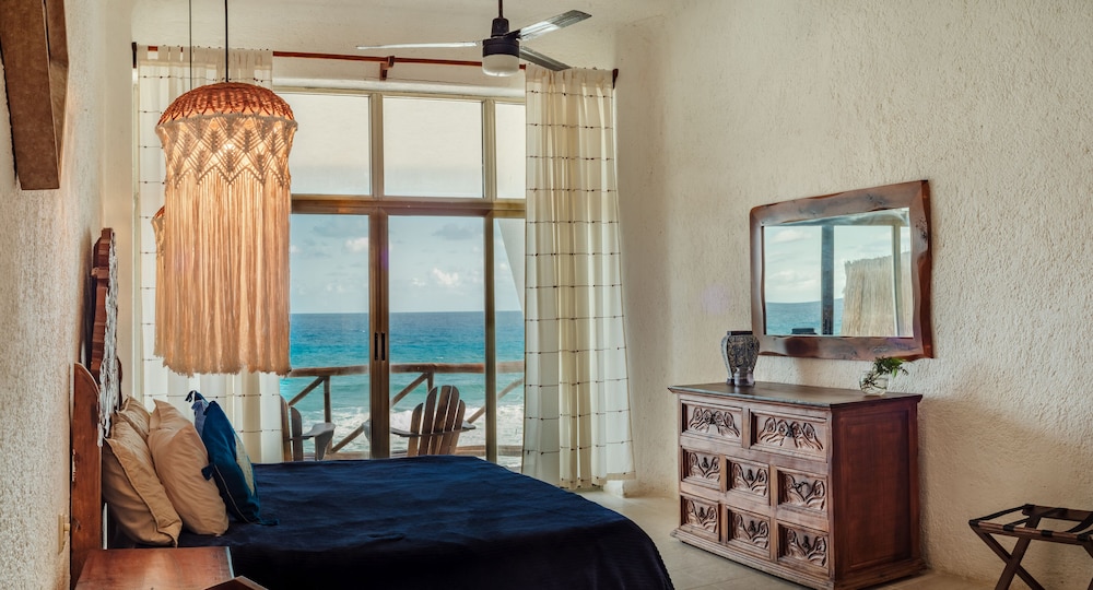 ventanas al mar adults only