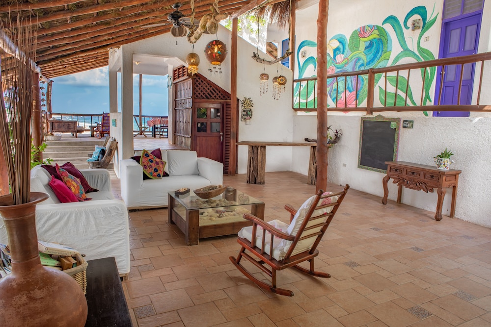 ventanas al mar adults only