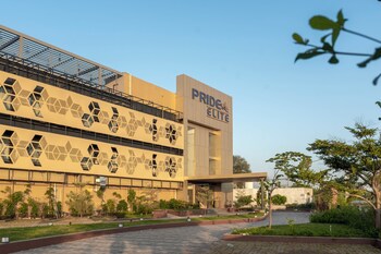 Pride Elite Himmatnagar,,3 star