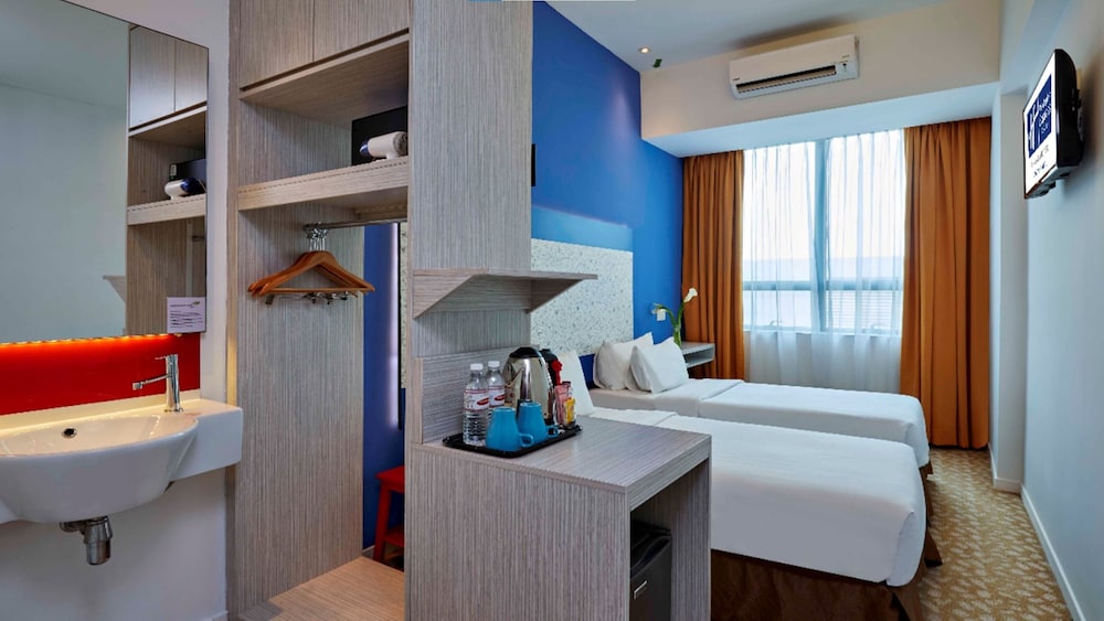 holiday inn express and suites johor bahru by ihg