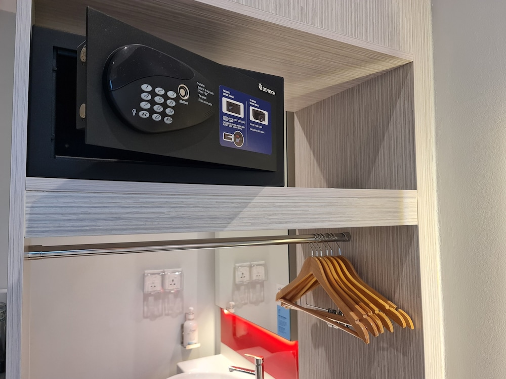 holiday inn express and suites johor bahru by ihg