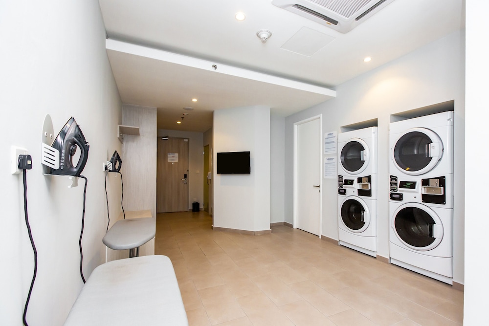 holiday inn express and suites johor bahru by ihg