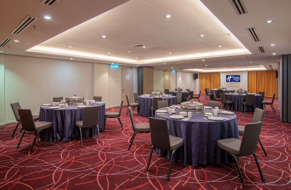 holiday inn express and suites johor bahru by ihg