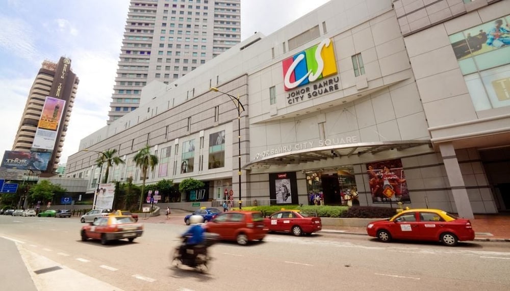holiday inn express and suites johor bahru by ihg