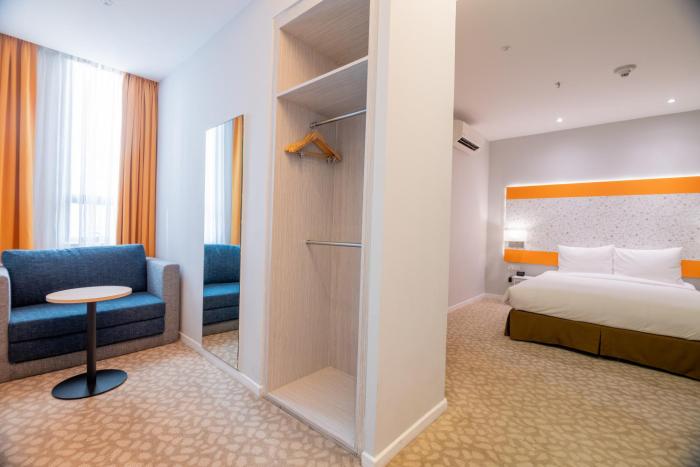 holiday inn express and suites johor bahru by ihg