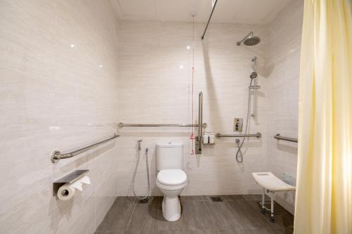 holiday inn express and suites johor bahru by ihg