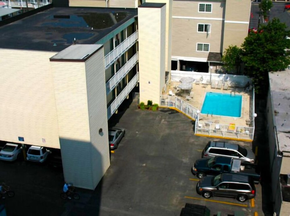 boardwalk one by capital vacations