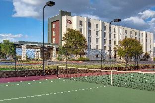 hampton inn and suites austin airport