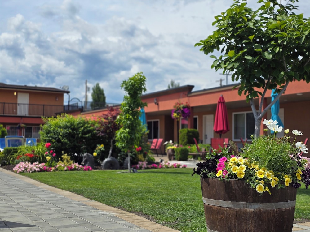 sahara courtyard inn