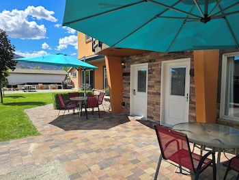 sahara courtyard inn