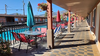 sahara courtyard inn