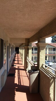 Santa Ana Travel Inn,Orange>>Los Angeles,2 star