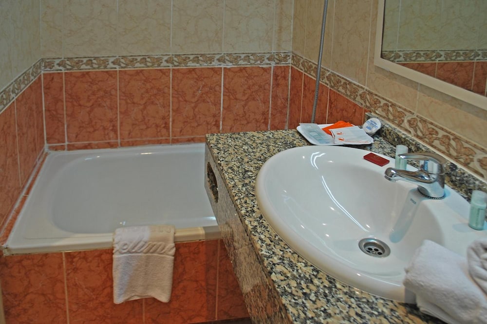 hotel piccadilly sitges