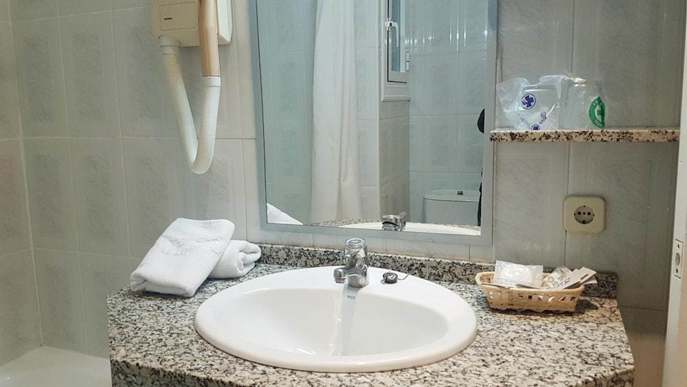 hotel piccadilly sitges