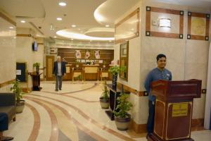 nozol royal inn hotel