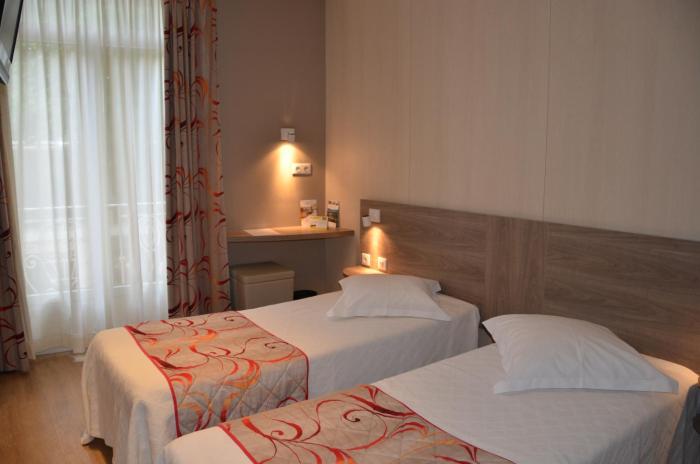 brit hotel confort le revest sainte maxime