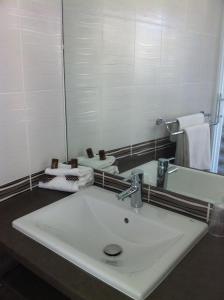 brit hotel confort le revest sainte maxime